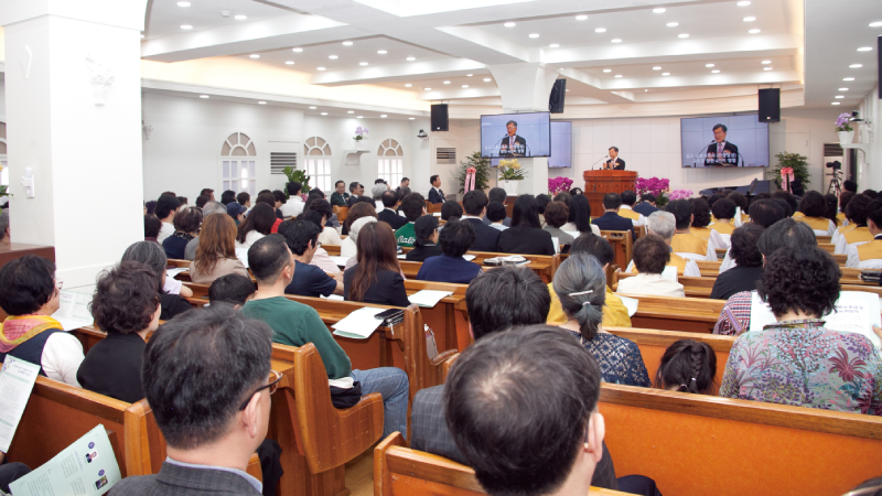 worship1.jpg